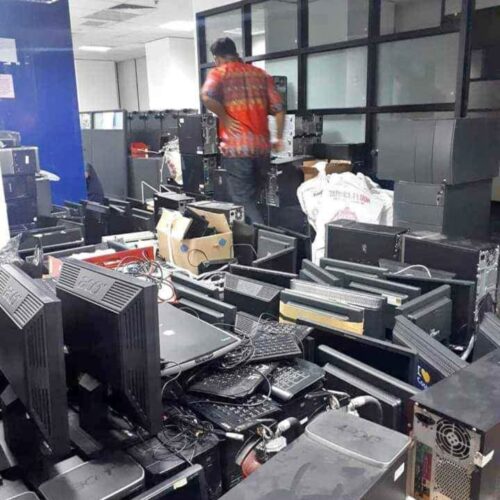 Galeri Pengepul Barang Bekas Pak Safira (27) Galeri Pengepul Barang Bekas Pak Safira (27)